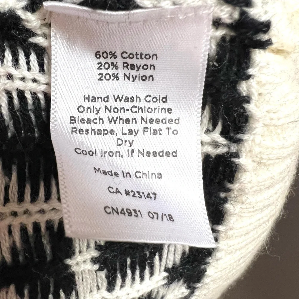 Talbots- Womens Sweater w/ Flip down‎ collar/Buttons- Size: Large, Black/White